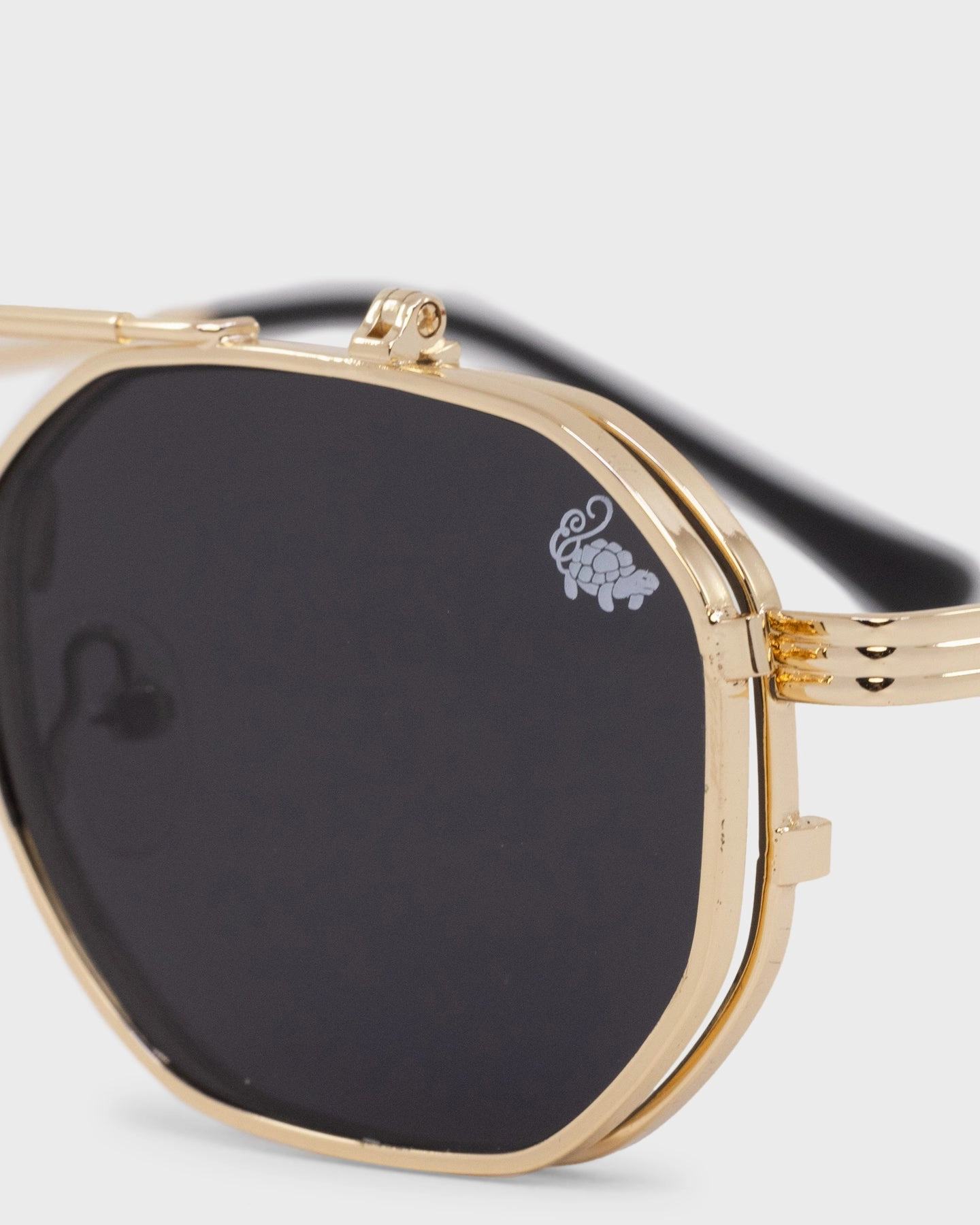 Belvoir & Co Ramar Flip Sunglasses Gold/Black