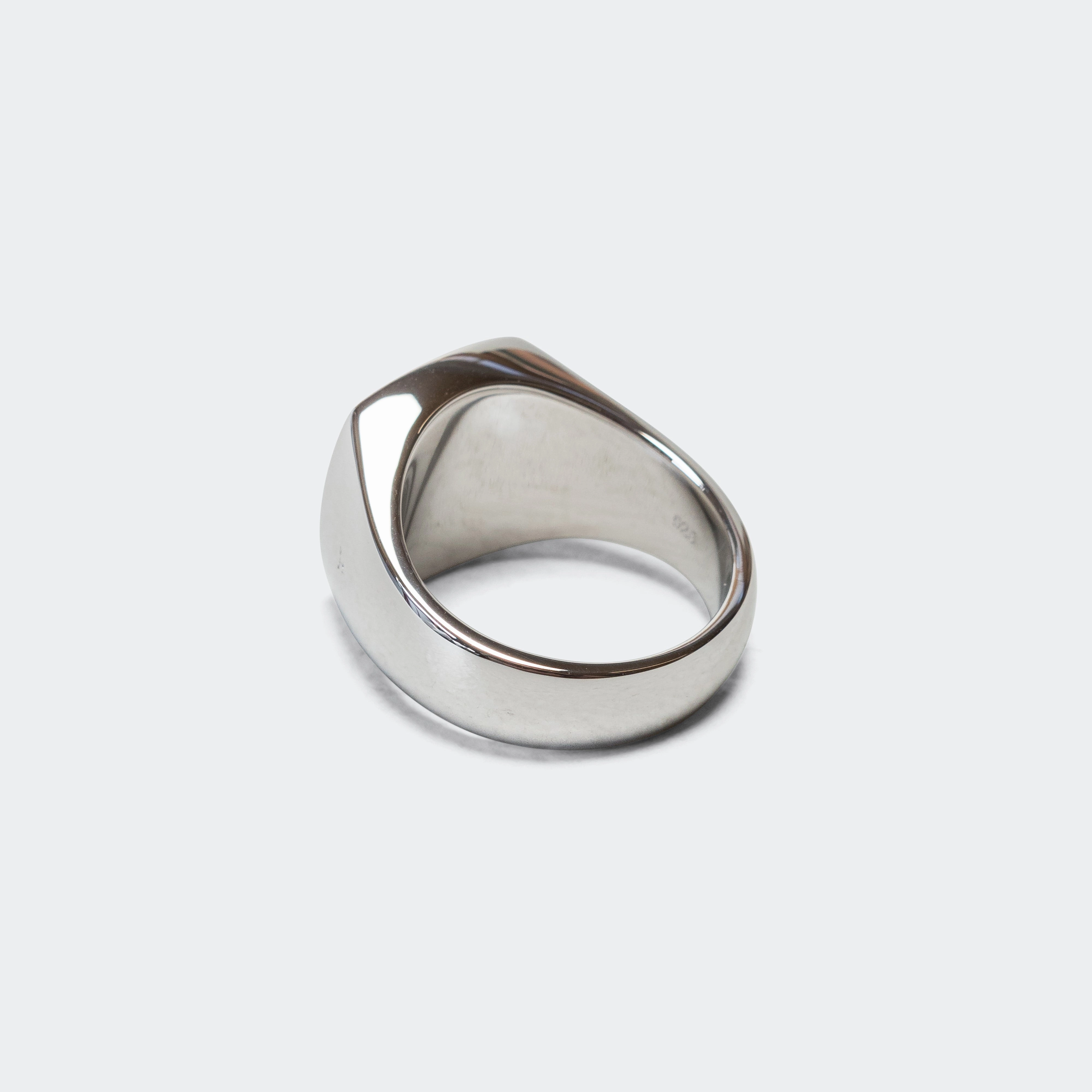 Cushion Ring - Black Molecule