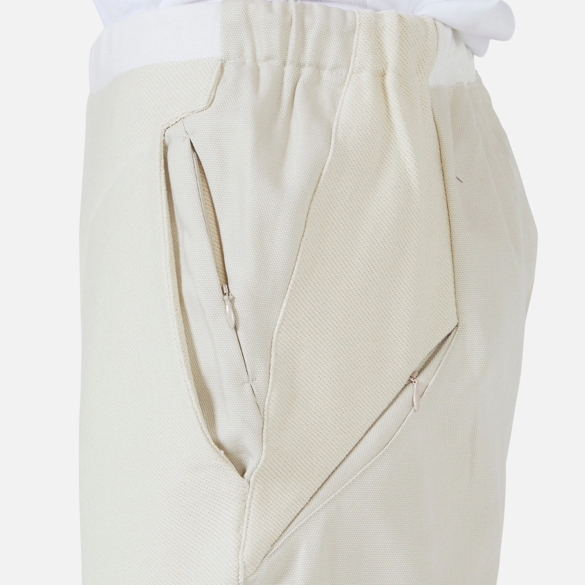 Ep.4 Synopsis 06 Trouser Ivory