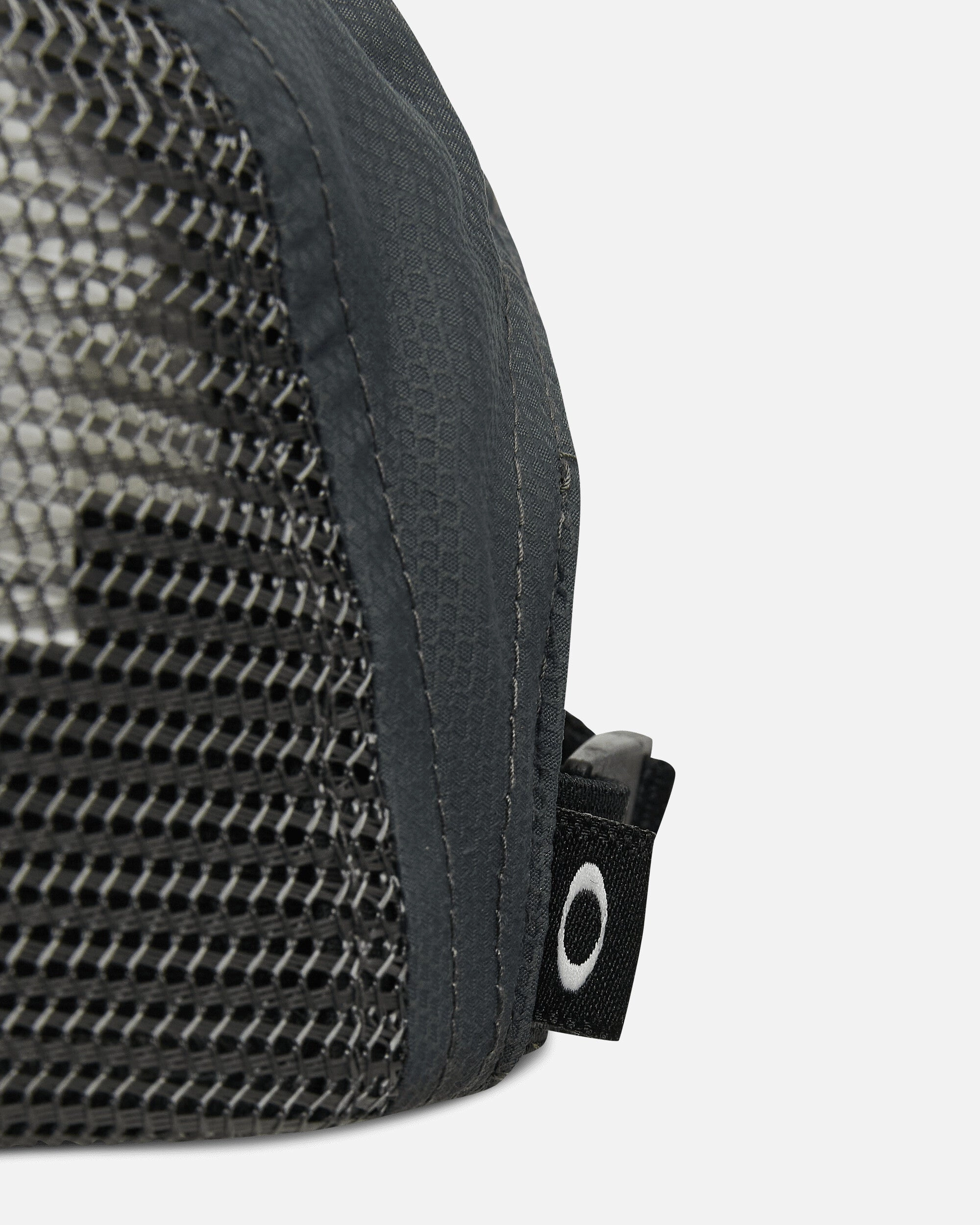 Latitude Arc Cap Blackout