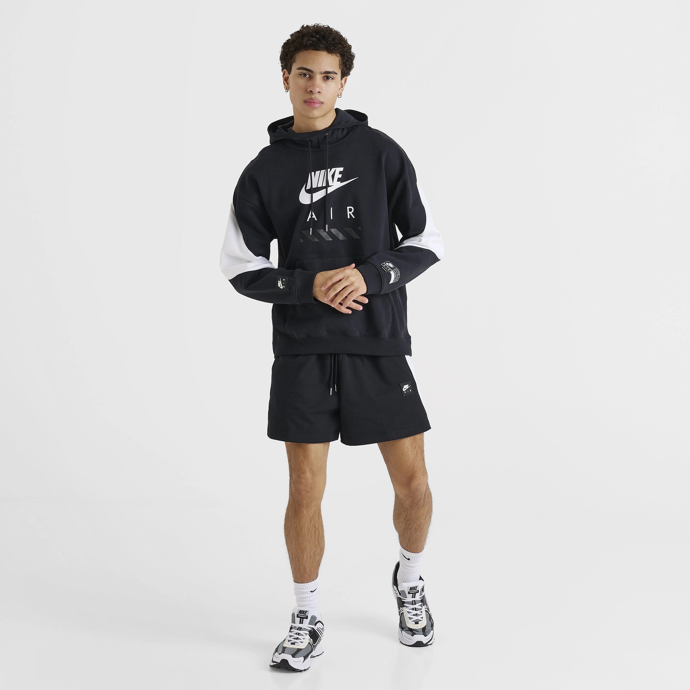 Nike Air Fleece Shorts Black / White - White