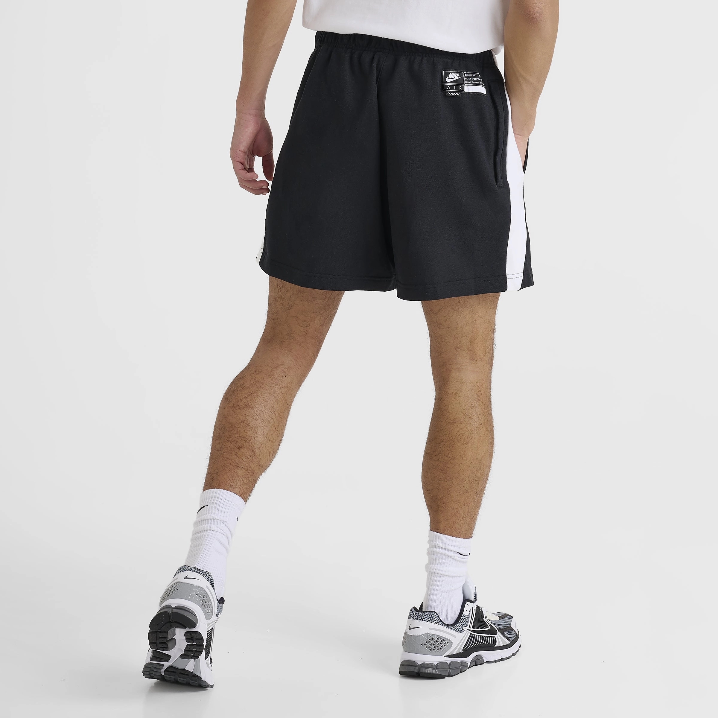 Nike Air Fleece Shorts Black / White - White